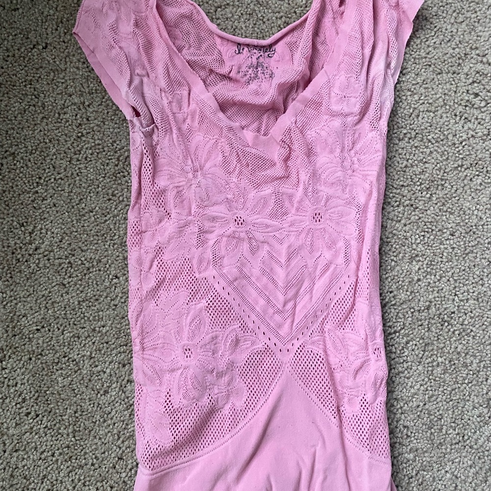 Free people stretchy pink tee